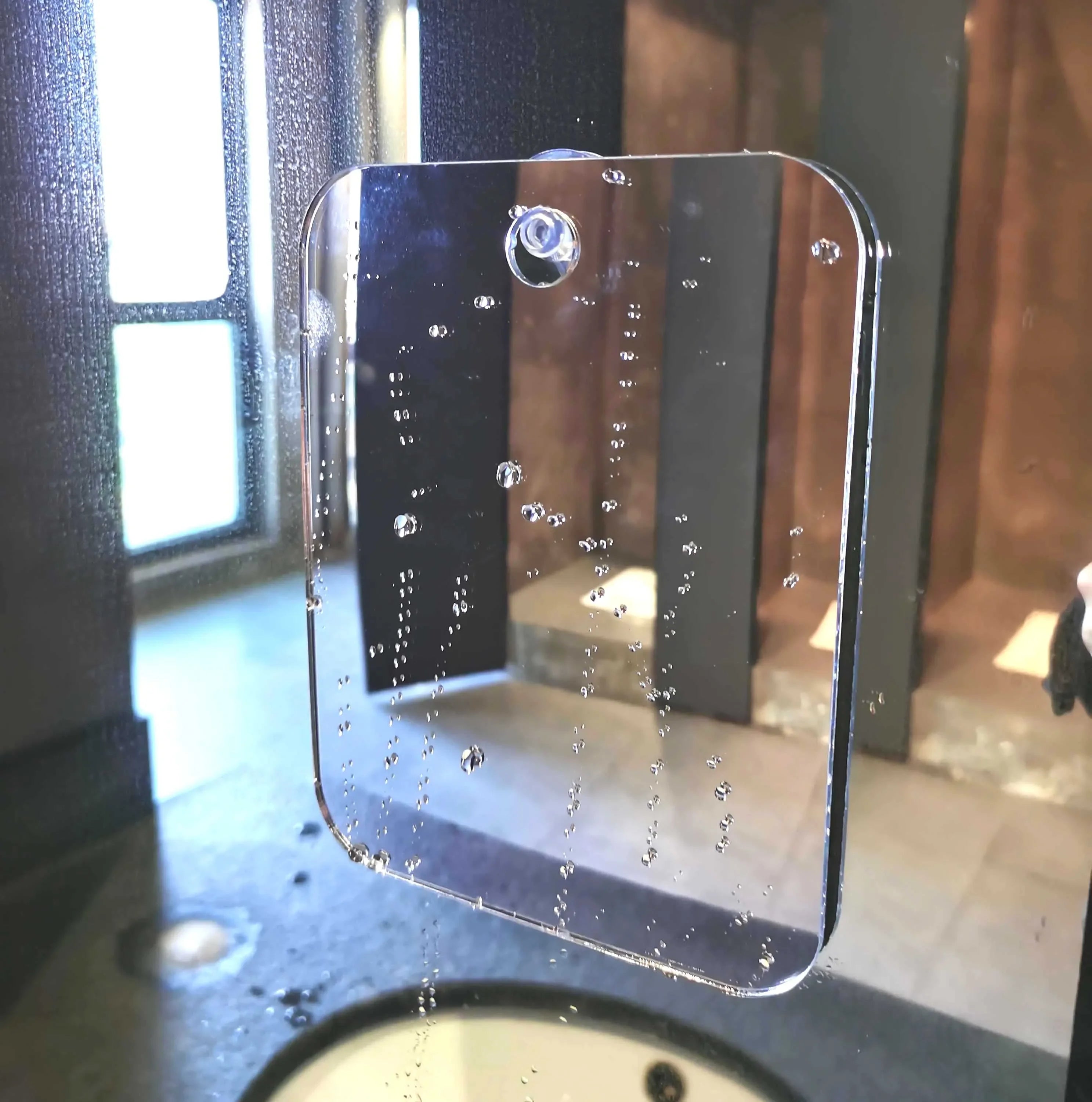 Fog-Free Acrylic Travel Mirror – Unbreakable Wall Suction Mirror for Shaving & Makeup