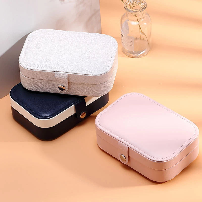 Portable Leather Jewelry Box – Travel Organizer with Zipper for Rings, Earrings & Necklaces