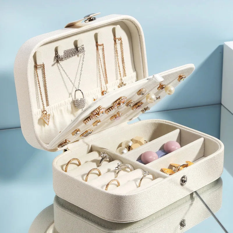 Portable Leather Jewelry Box – Travel Organizer with Zipper for Rings, Earrings & Necklaces