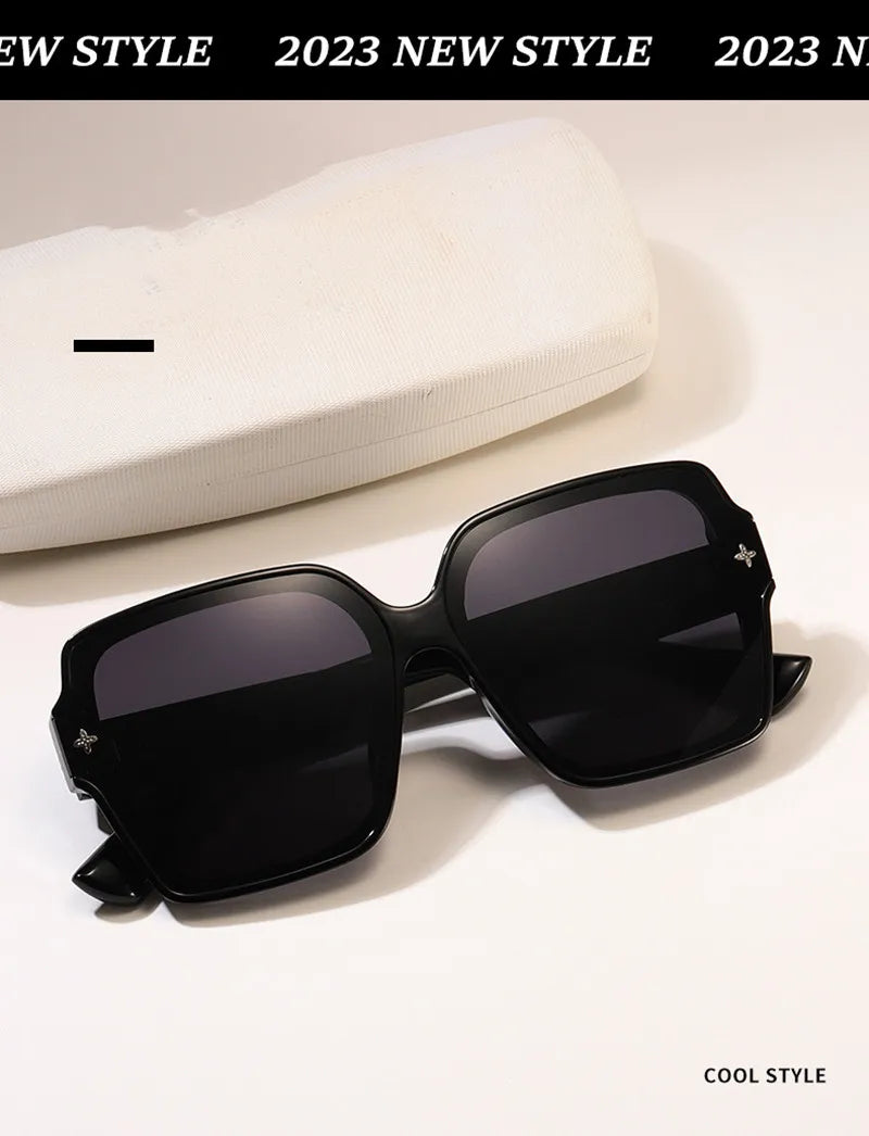 Luxury Women's New Retro Sunglasses Fashion Box Personalized Sunglasses Outdoor UV Protection UV400 Large Frame Driving Glasses