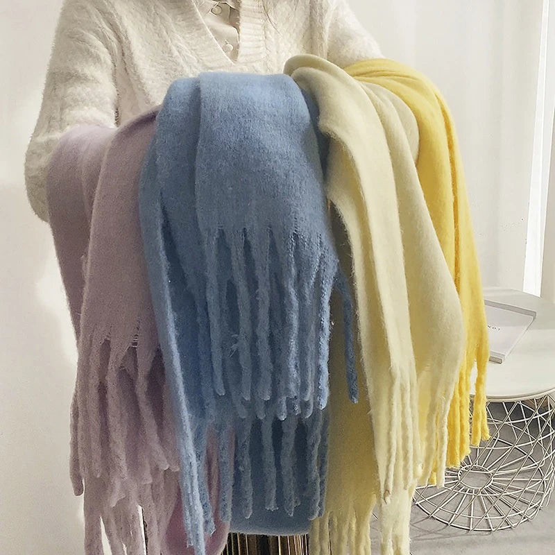 Luxury Cashmere-Feel Winter Scarf – Soft, Warm & Stylish Shawl Wrap with Tassels for Women!