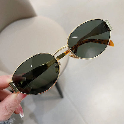 Fashion Retro Oval Sunglasses – Classic Metal Frame UV400 Shades for Men & Women ✨☀️