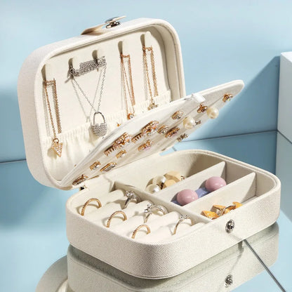 Portable Leather Jewelry Box – Travel Organizer with Zipper for Rings, Earrings & Necklaces