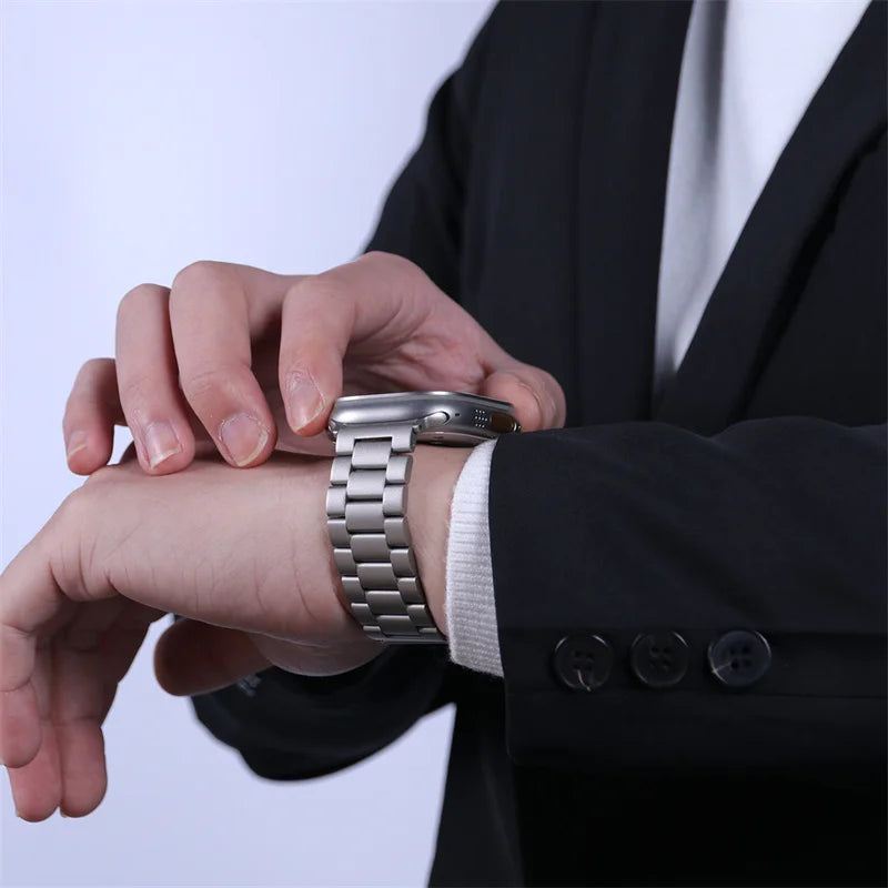 Premium Stainless Steel Strap for Apple Watch – Elegant Metal Bracelet (Ultra/Series 10/9) ✨