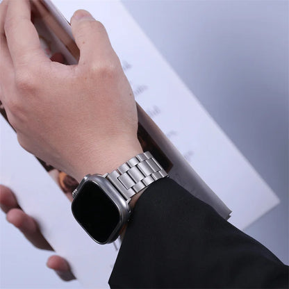 Premium Stainless Steel Strap for Apple Watch – Elegant Metal Bracelet (Ultra/Series 10/9) ✨