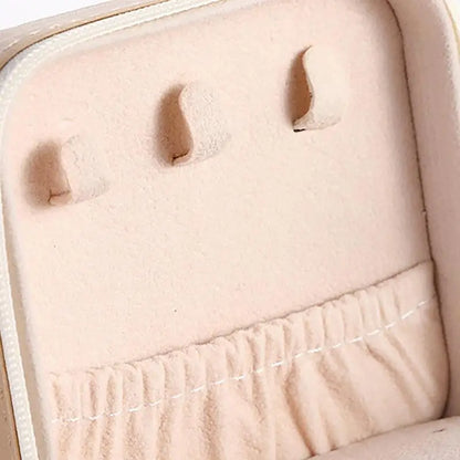 Stylish Travel Jewelry Case – Portable Organizer for Rings, Earrings & Necklaces
