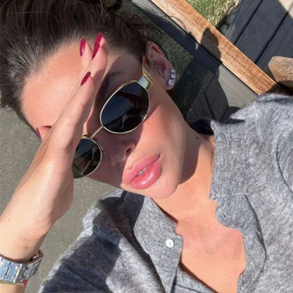 Fashion Retro Oval Sunglasses – Classic Metal Frame UV400 Shades for Men & Women ✨☀️