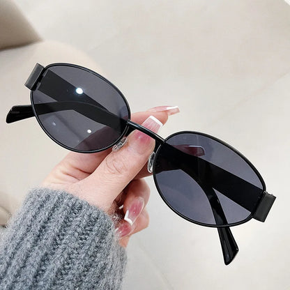 Fashion Retro Oval Sunglasses – Classic Metal Frame UV400 Shades for Men & Women ✨☀️