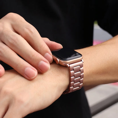 Premium Stainless Steel Strap for Apple Watch – Elegant Metal Bracelet (Ultra/Series 10/9) ✨